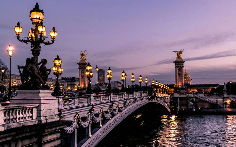 landmarks that tell the citys story