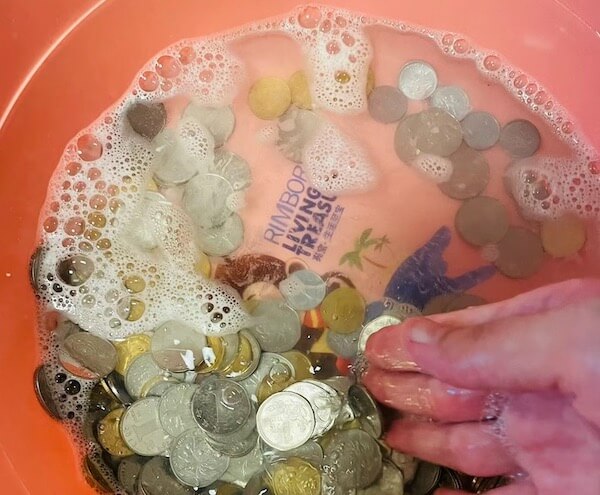 Clean Coins with Dish Soap-1