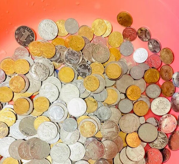 Clean Coins with Dish Soap-2