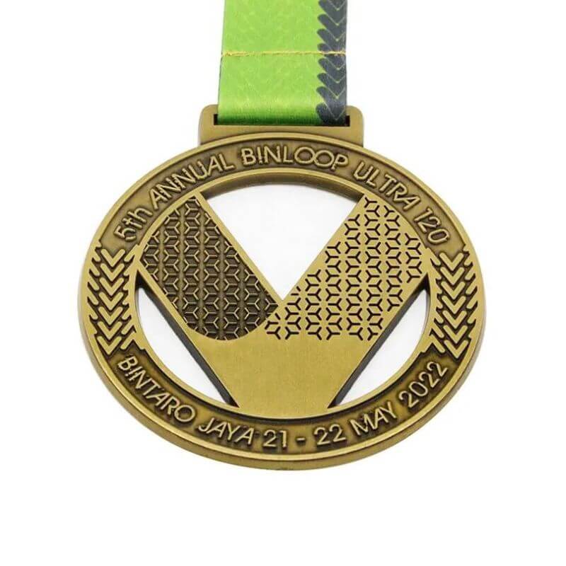 cut out medal