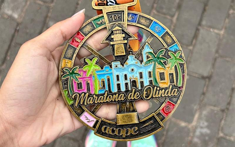 how to design a custom medal cover